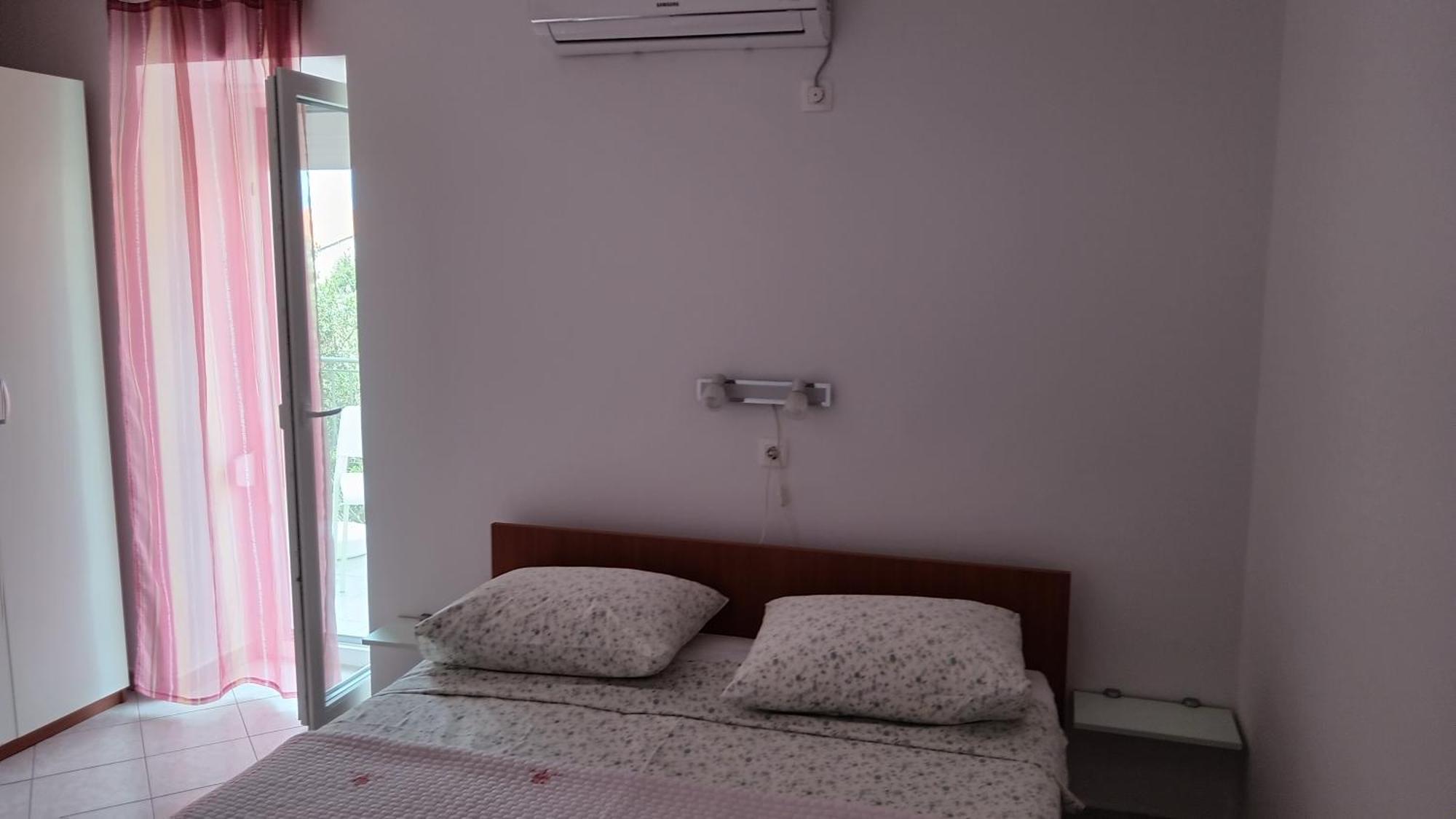 Artneo Apartmani Novalja Extérieur photo